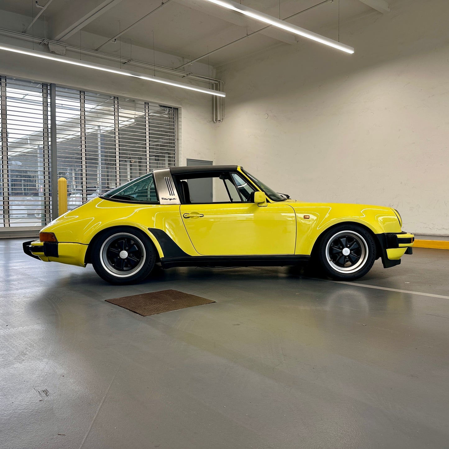 1975 Porsche 911 Targa Widebody