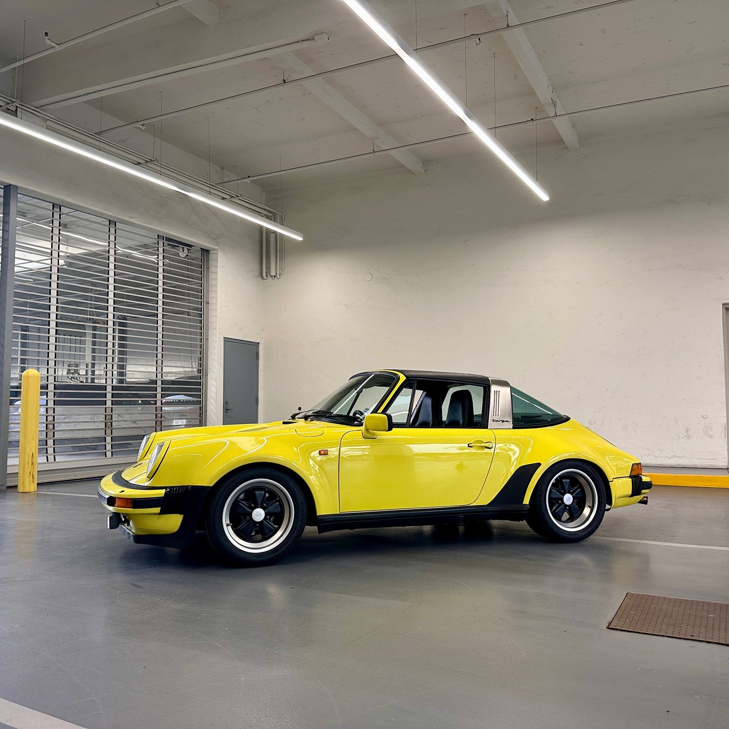 1975 Porsche 911 Targa Widebody