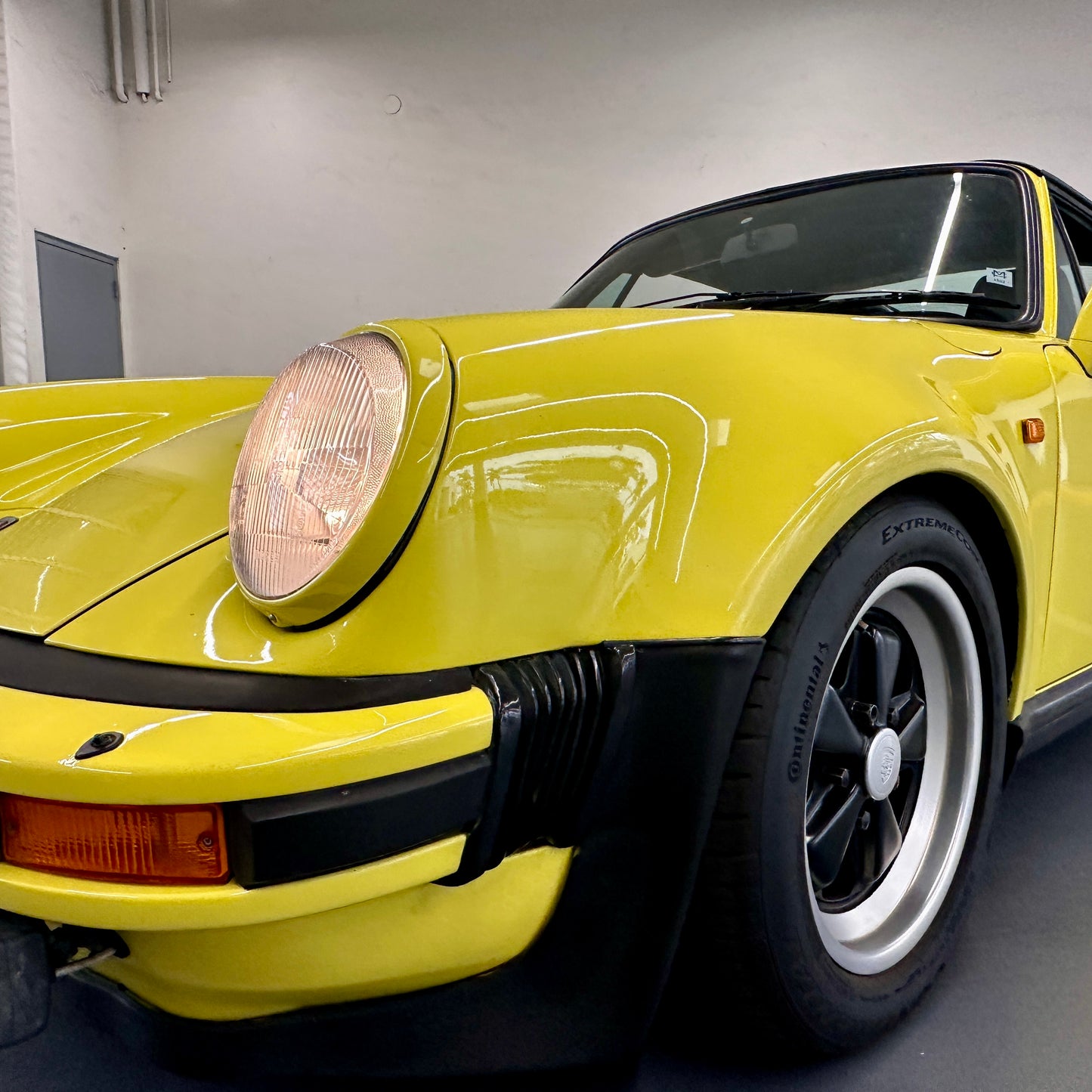 1975 Porsche 911 Targa Widebody