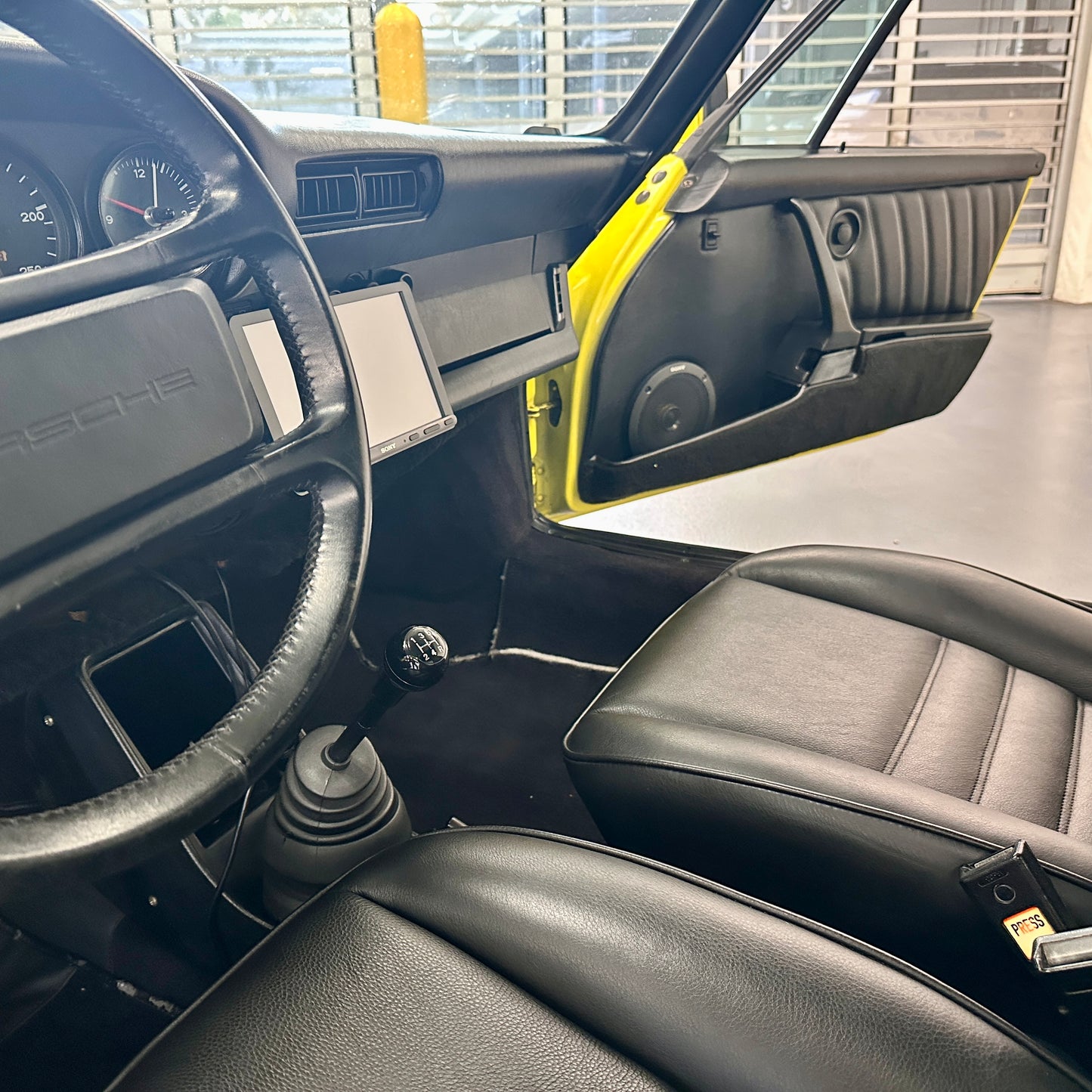 1975 Porsche 911 Targa Widebody