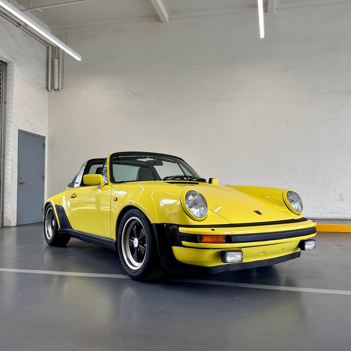 1975 Porsche 911 Targa Widebody