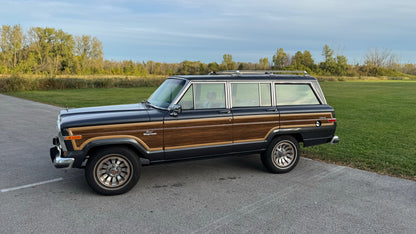 1986 Jeep  Grand Wagoneer