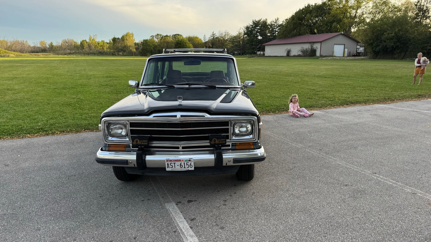 1986 Jeep  Grand Wagoneer