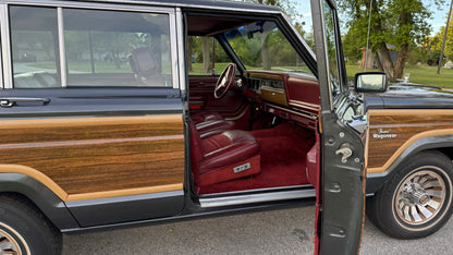 1986 Jeep  Grand Wagoneer