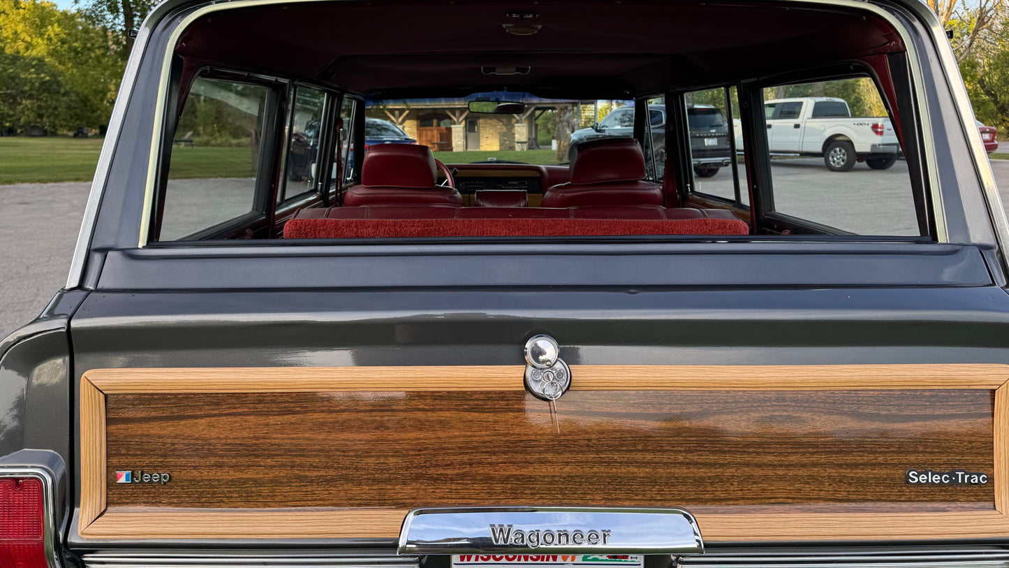 1986 Jeep  Grand Wagoneer
