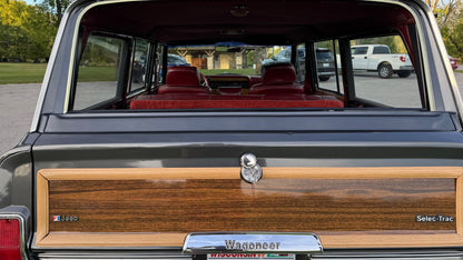 1986 Jeep  Grand Wagoneer