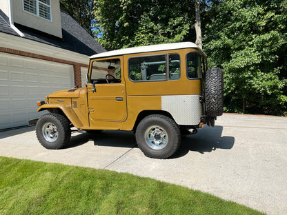 1983 Toyota Land Cruiser FJ40 1 of 300