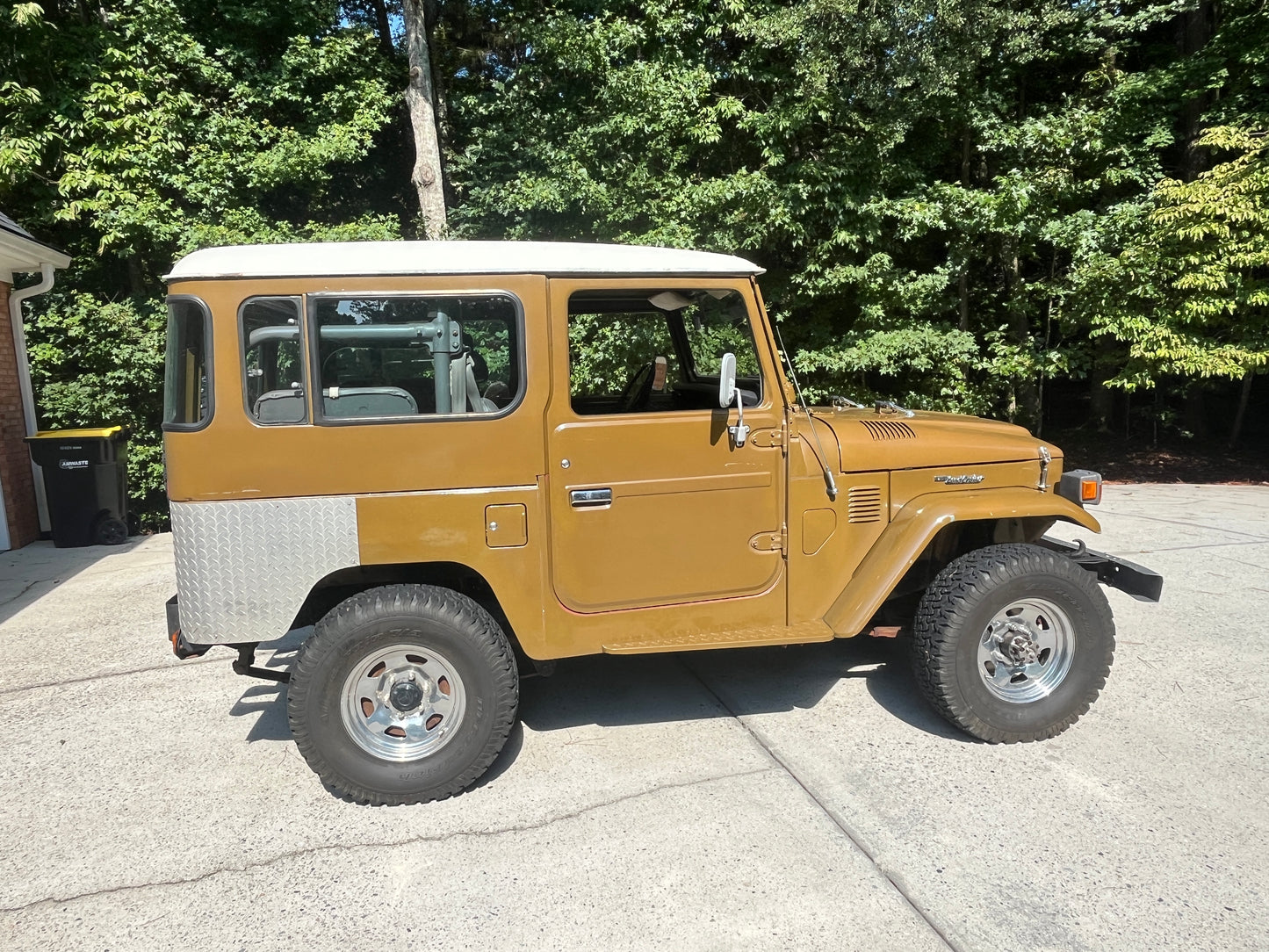 1983 Toyota Land Cruiser FJ40 1 of 300