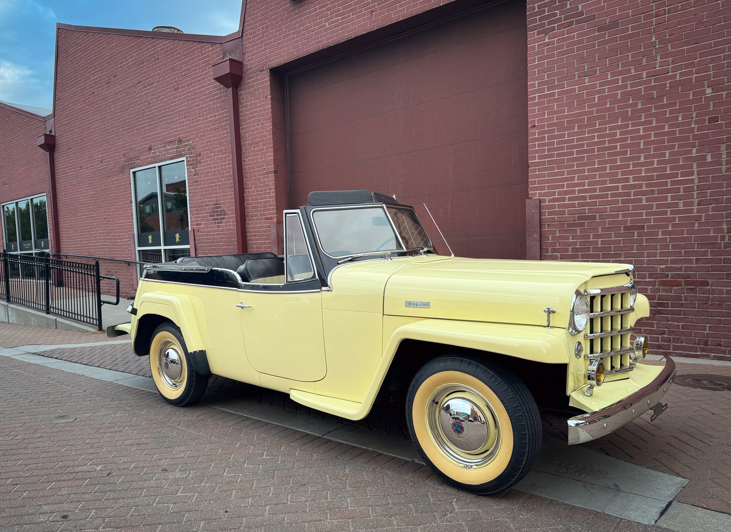 1950 Willys Jeepster V6