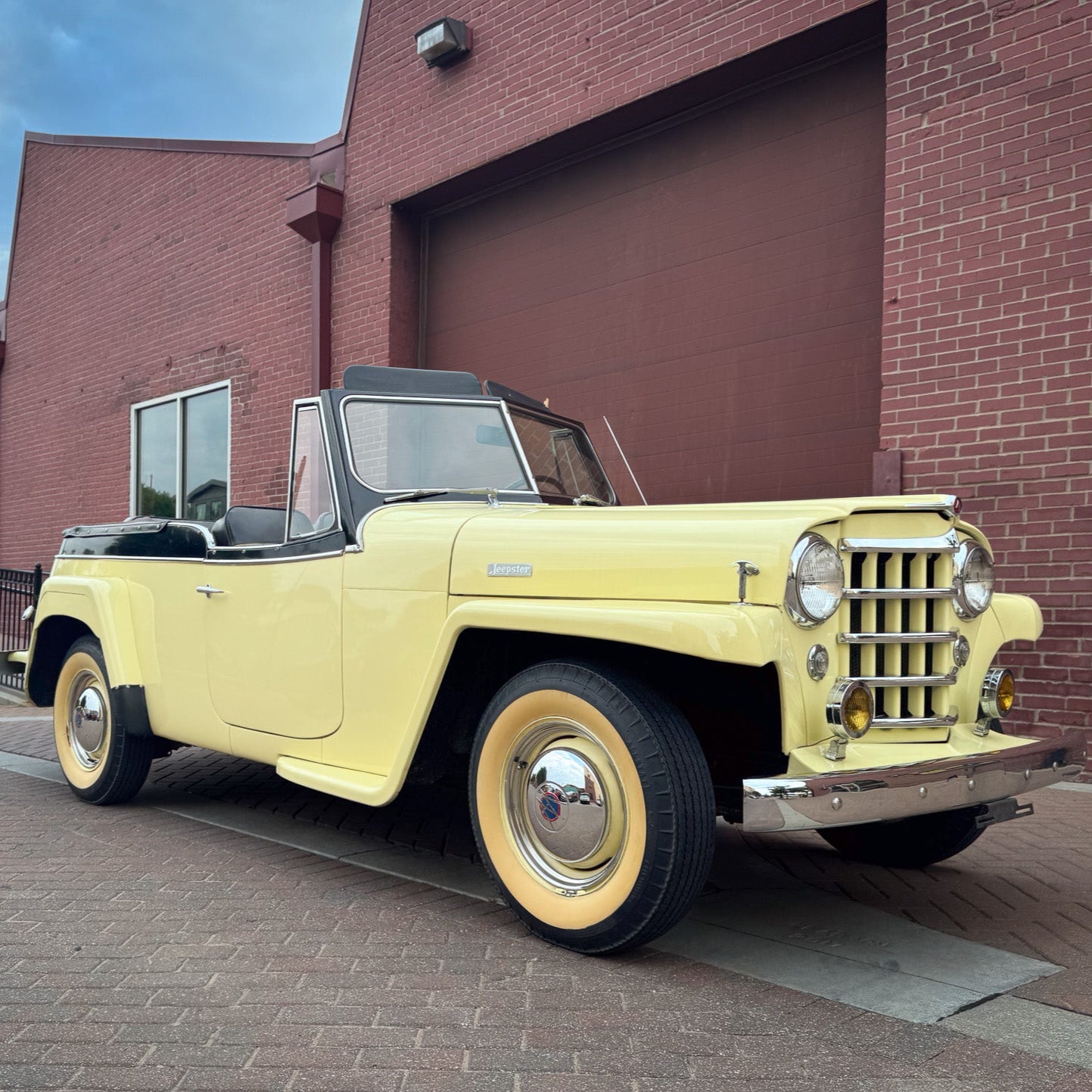 1950 Willys Jeepster V6
