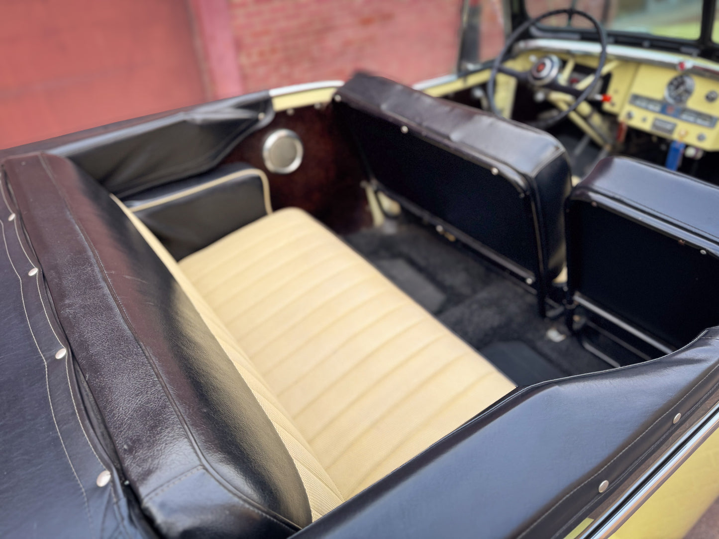 1950 Willys Jeepster V6