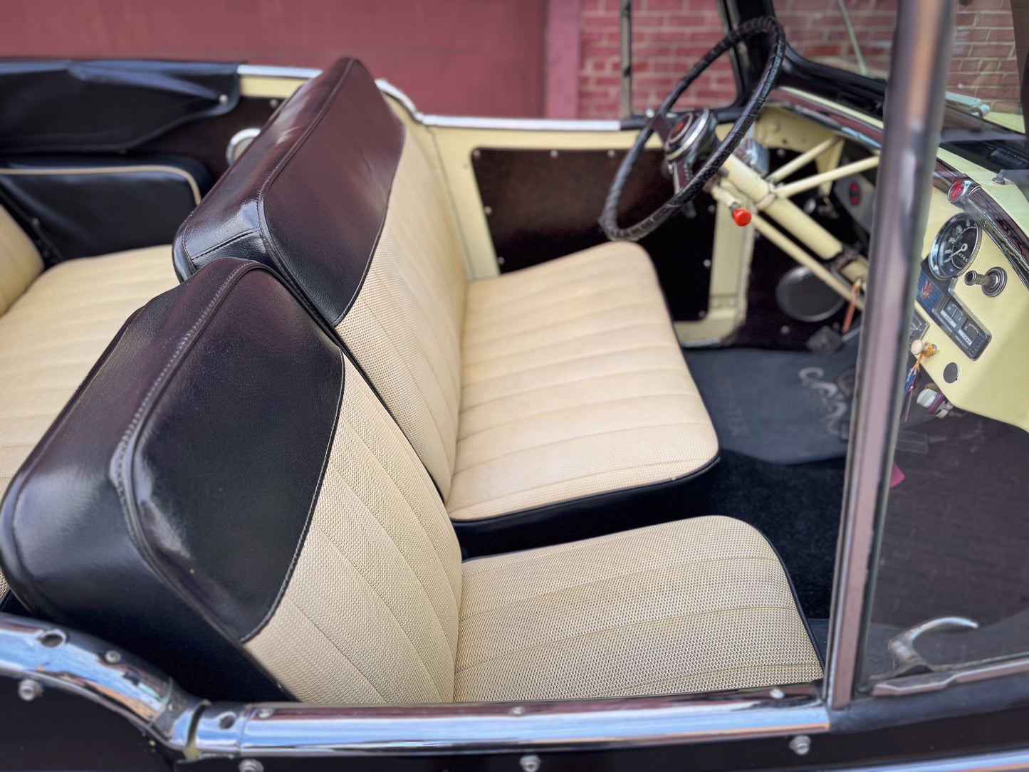 1950 Willys Jeepster V6