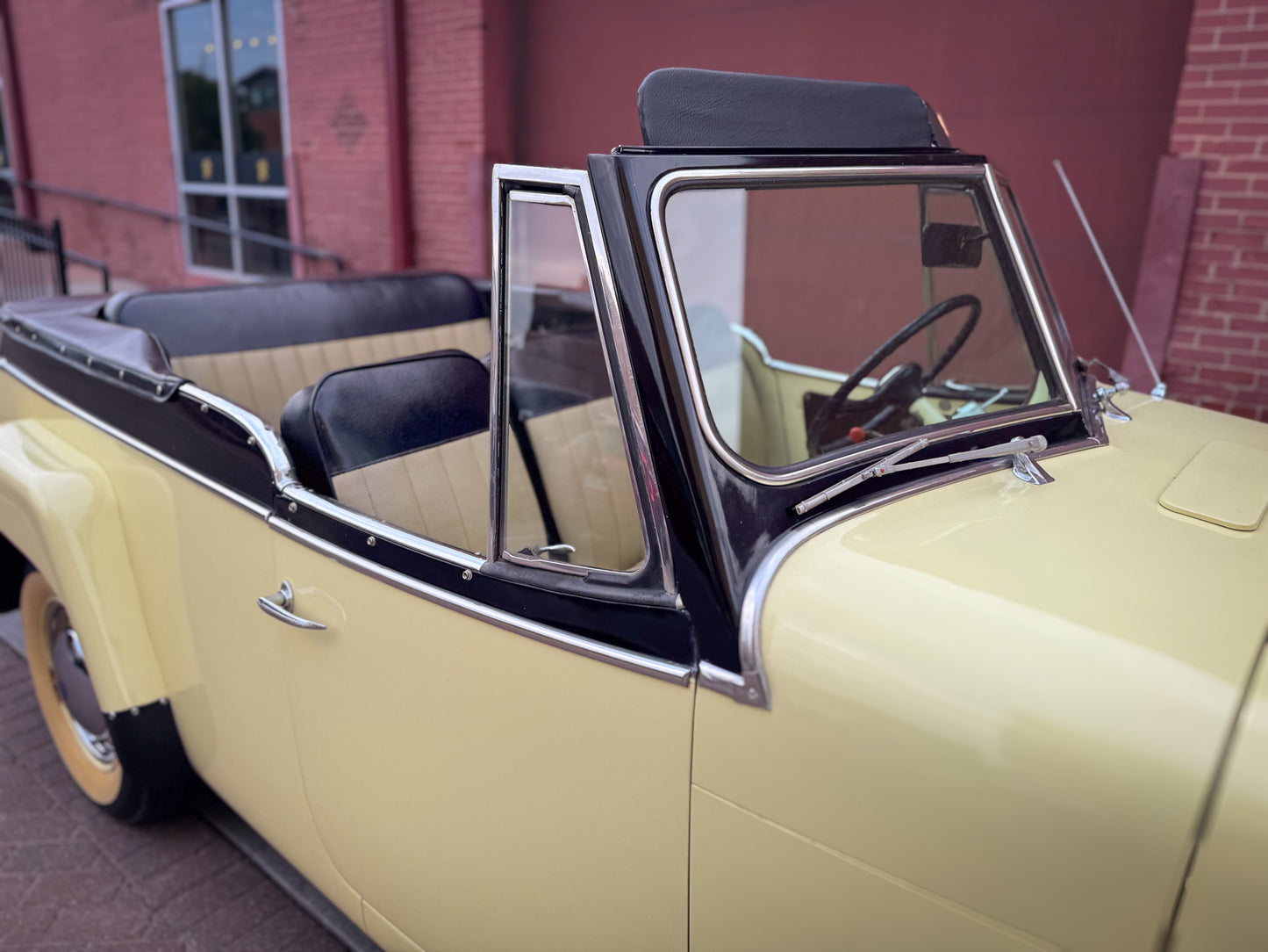 1950 Willys Jeepster V6