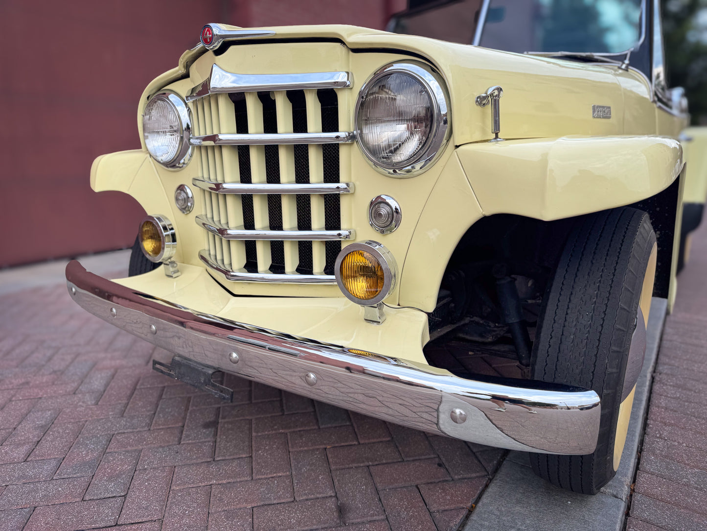 1950 Willys Jeepster V6