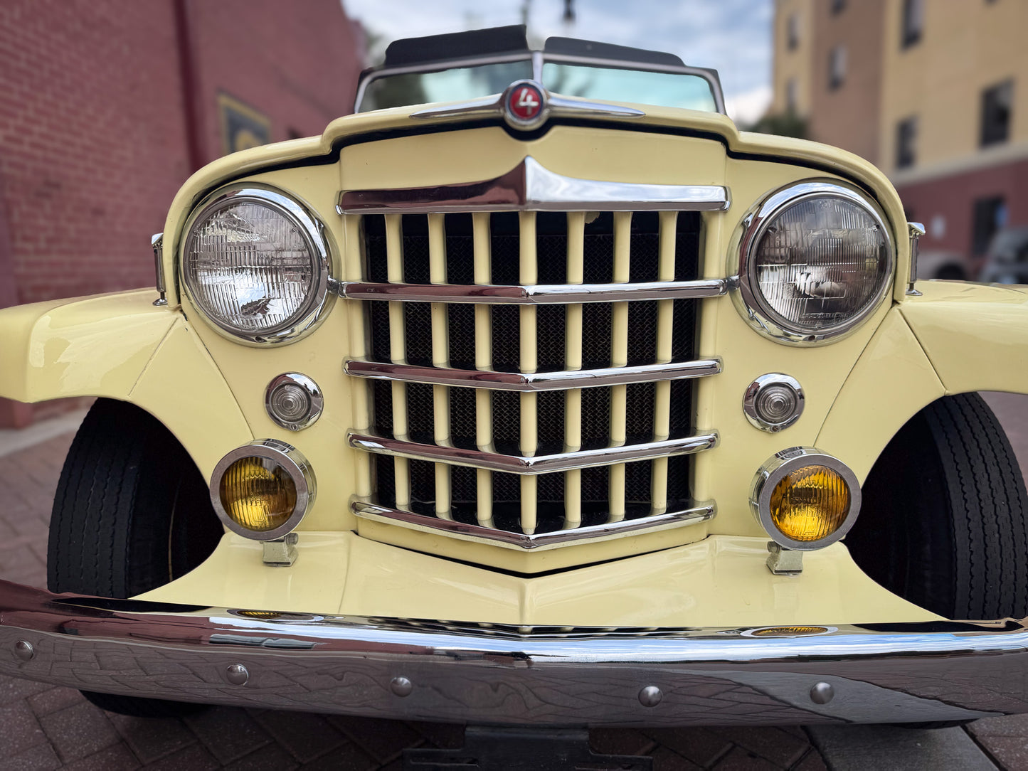 1950 Willys Jeepster V6