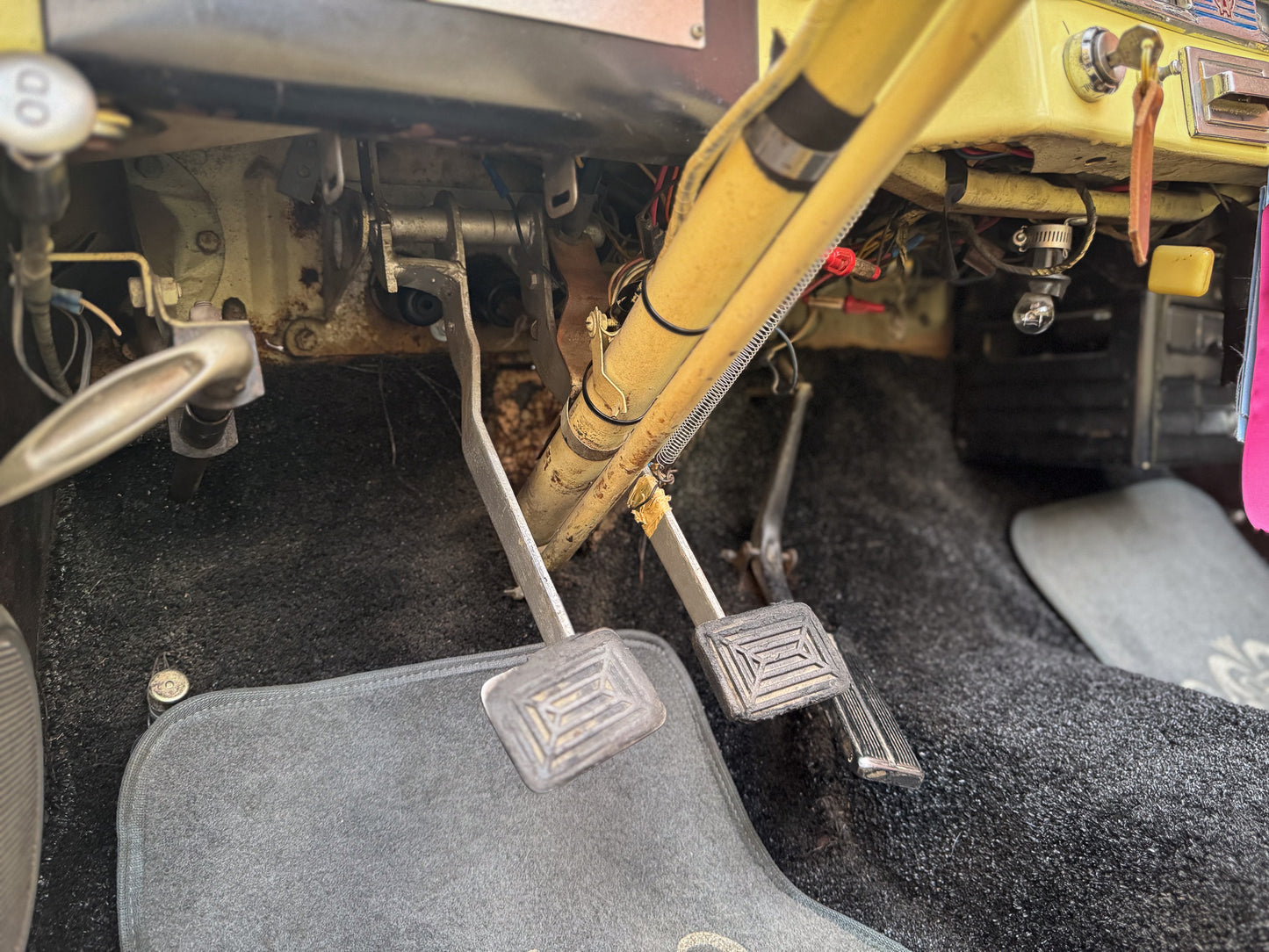 1950 Willys Jeepster V6