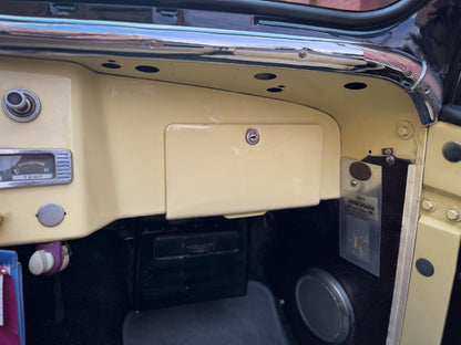 1950 Willys Jeepster V6