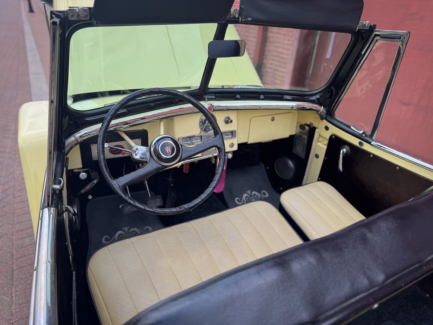 1950 Willys Jeepster V6