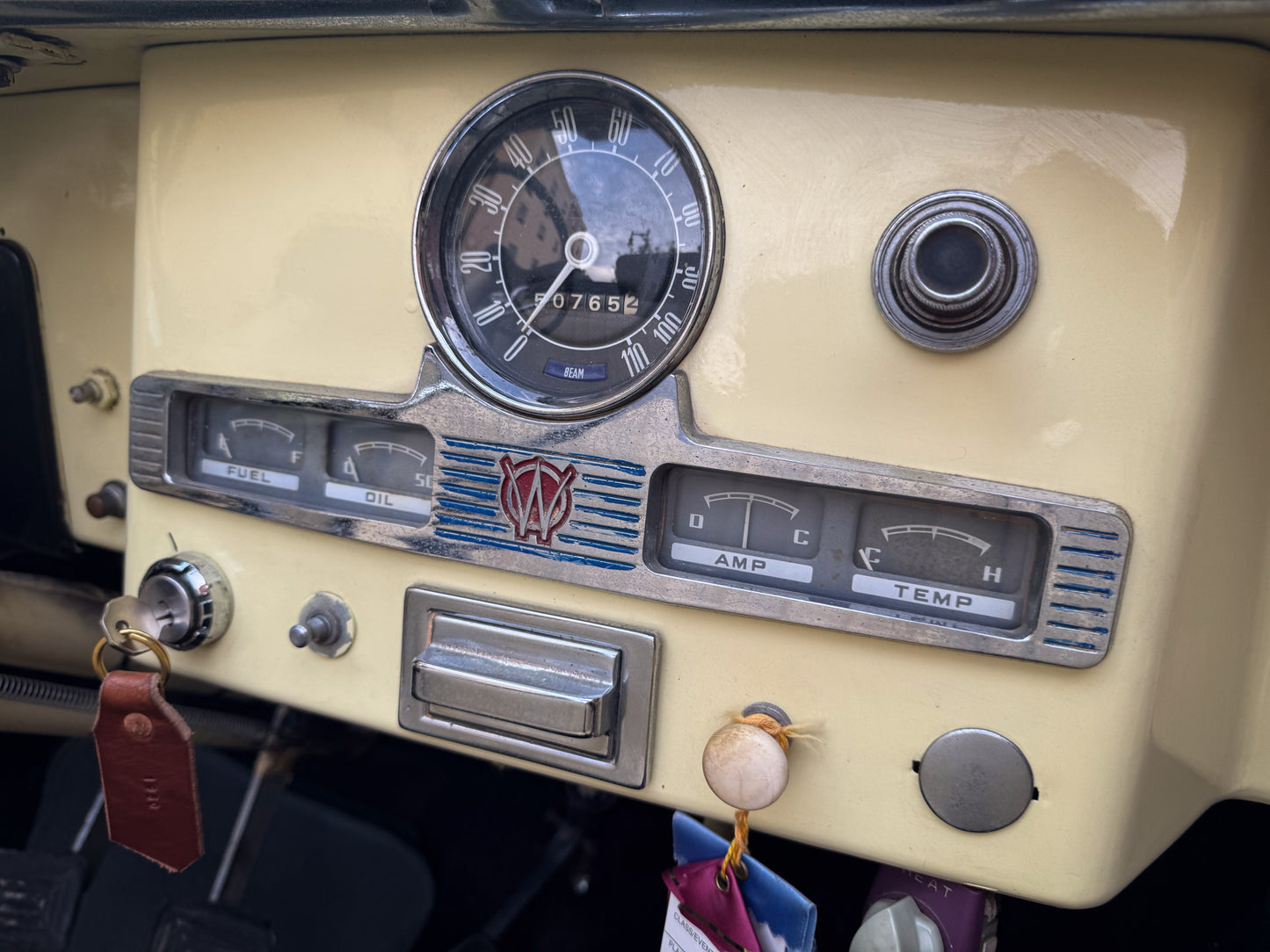 1950 Willys Jeepster V6