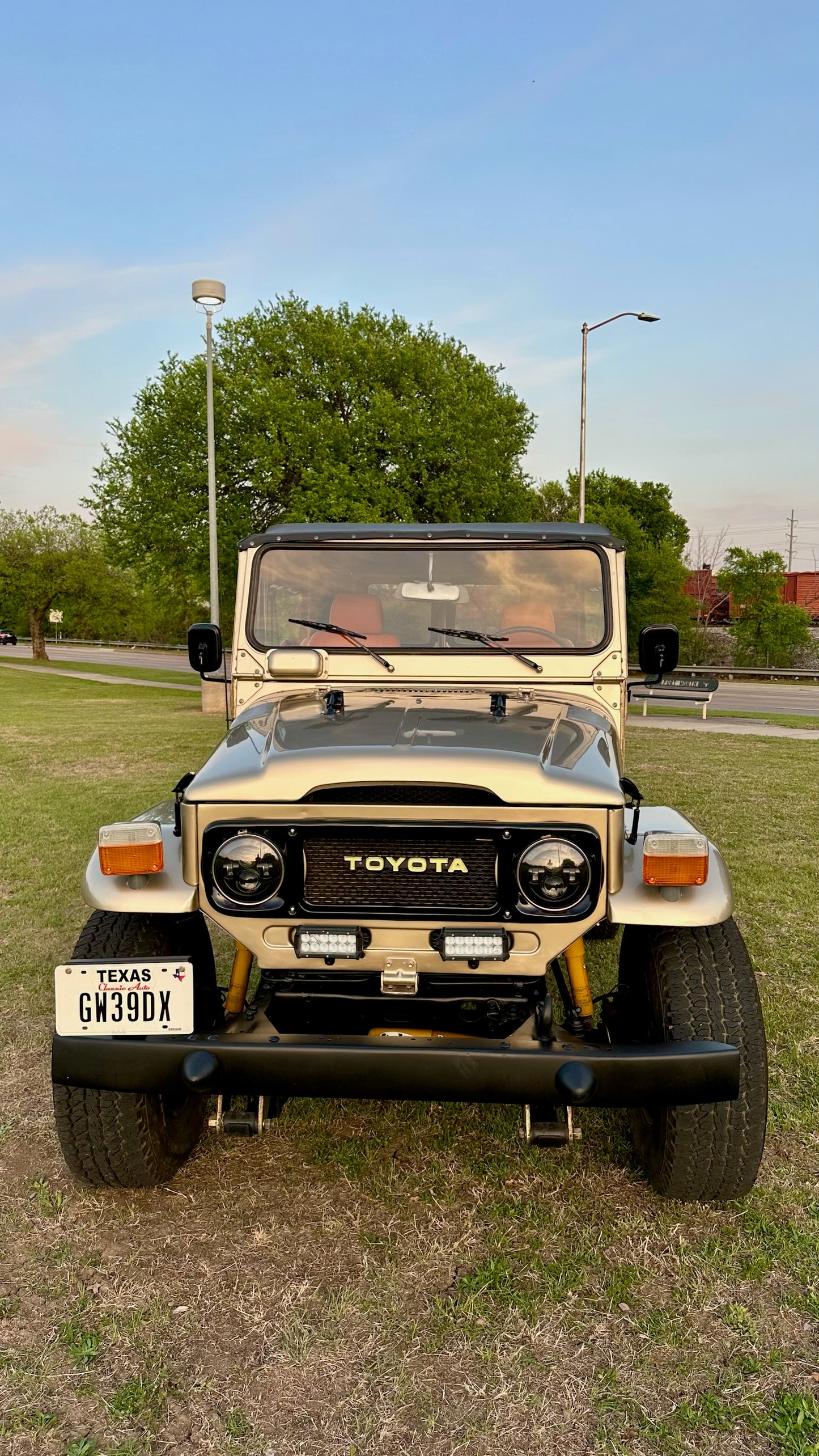 1979 Toyota  FJ40 Land Cruiser Restored