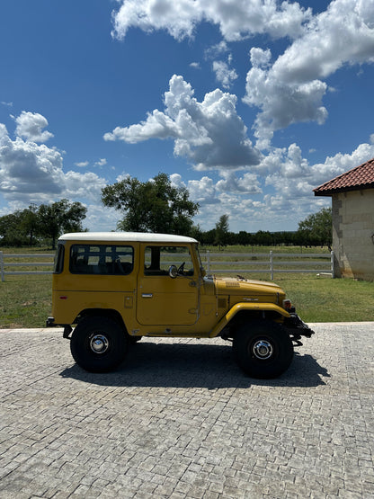 1976 Toyota FJ40 Land Cruiser