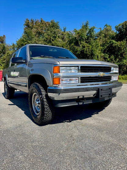 1999 Chevrolet Suburban K2500 LT