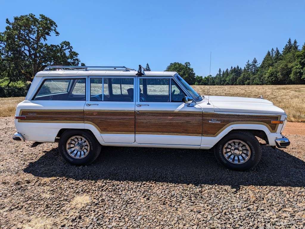 1986 Jeep Grand Wagoneer